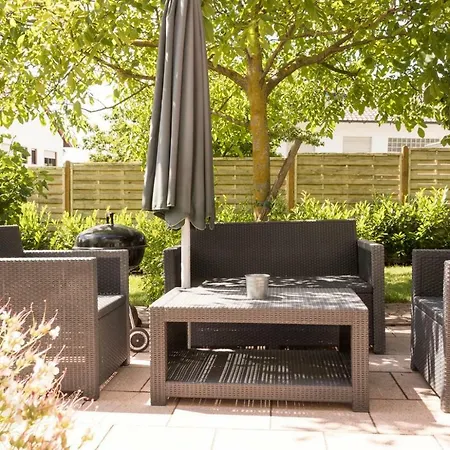 Villa-doerr 100 M² + 1500m² Garten Apartment *