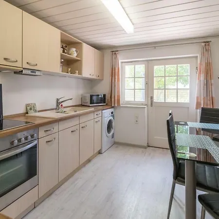 Villa-doerr 100 M² + 1500m² Garten Apartment *